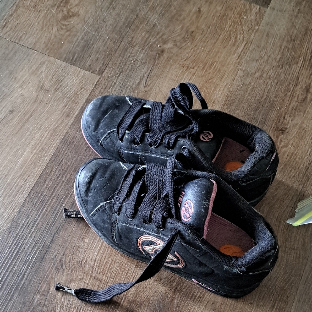 Heelys Black and Pink Size 6 Sneakers